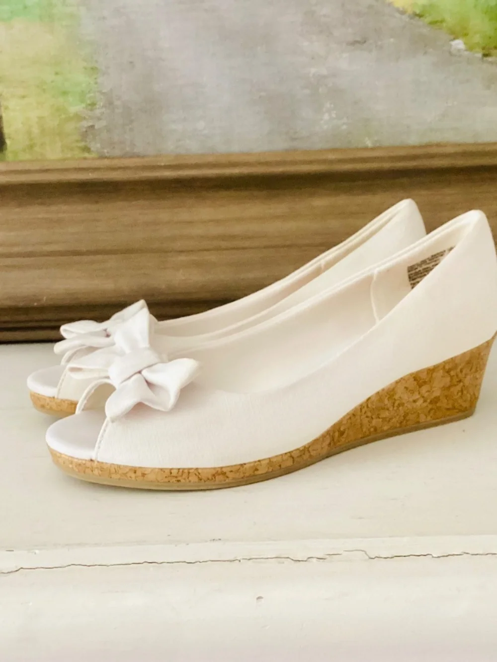 American Eagle Fabric Wedge Size Girls Youth 3 Pumps White Bow Peep Toe Cork